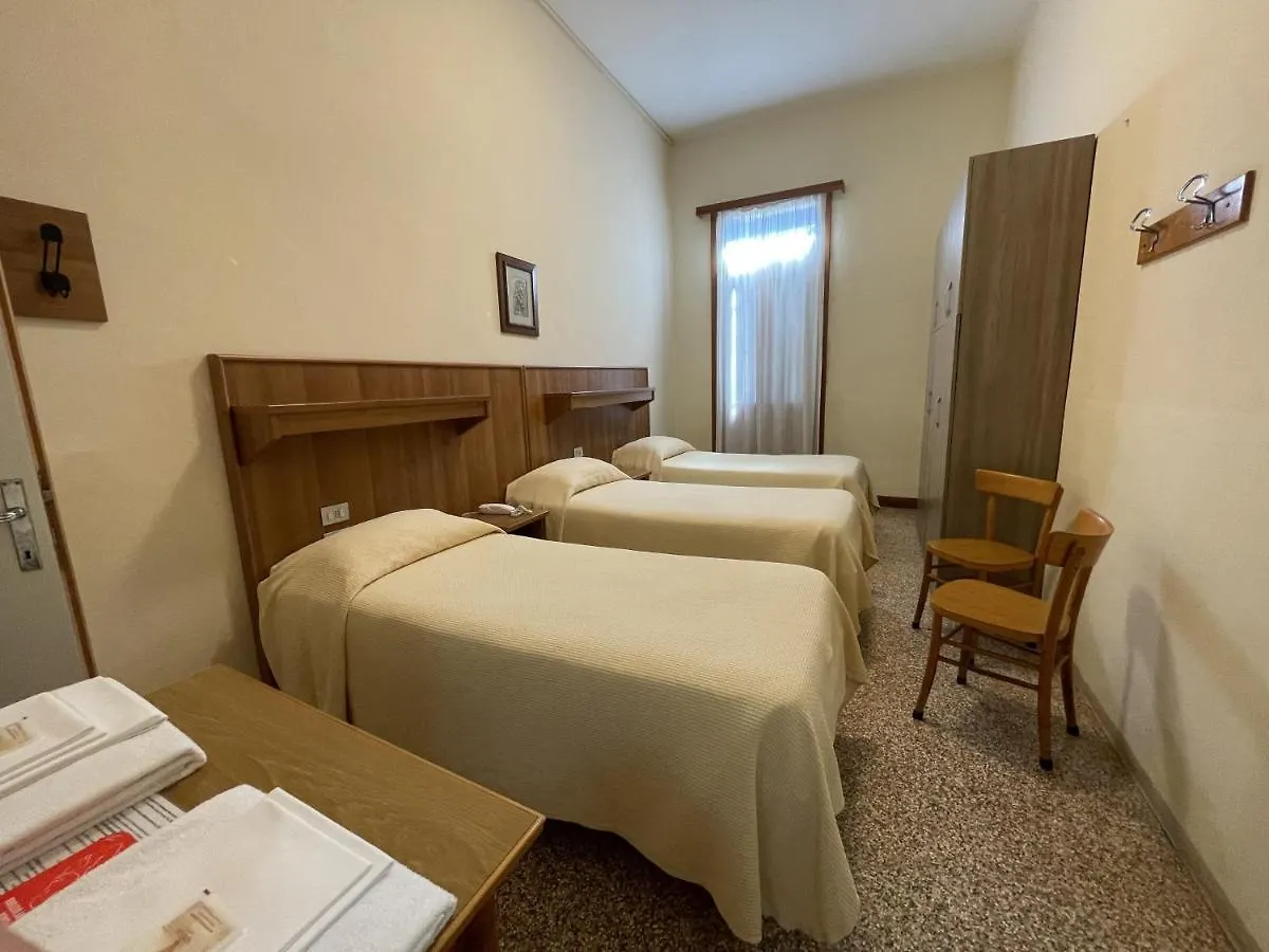 Casa Caburlotto Villa Venice 0*,  Italy