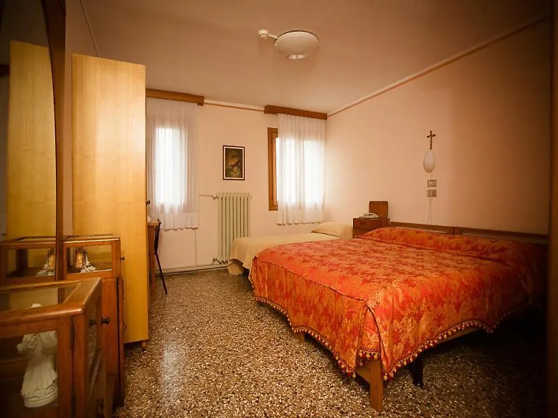 Casa Caburlotto Villa Venice 0*,  Italy